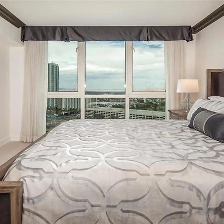 לאס וגאס Stunning Four Bedroom Fully Professionally Remodeled Apartment מראה חיצוני תמונה