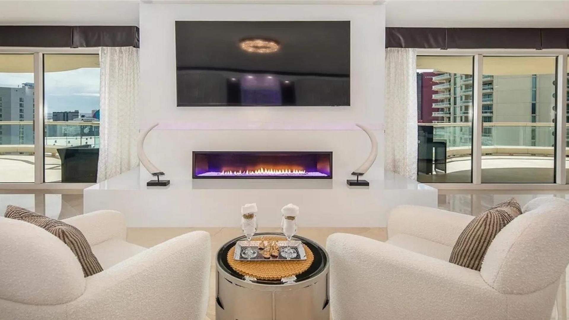 לאס וגאס Stunning Four Bedroom Fully Professionally Remodeled Apartment מראה חיצוני תמונה