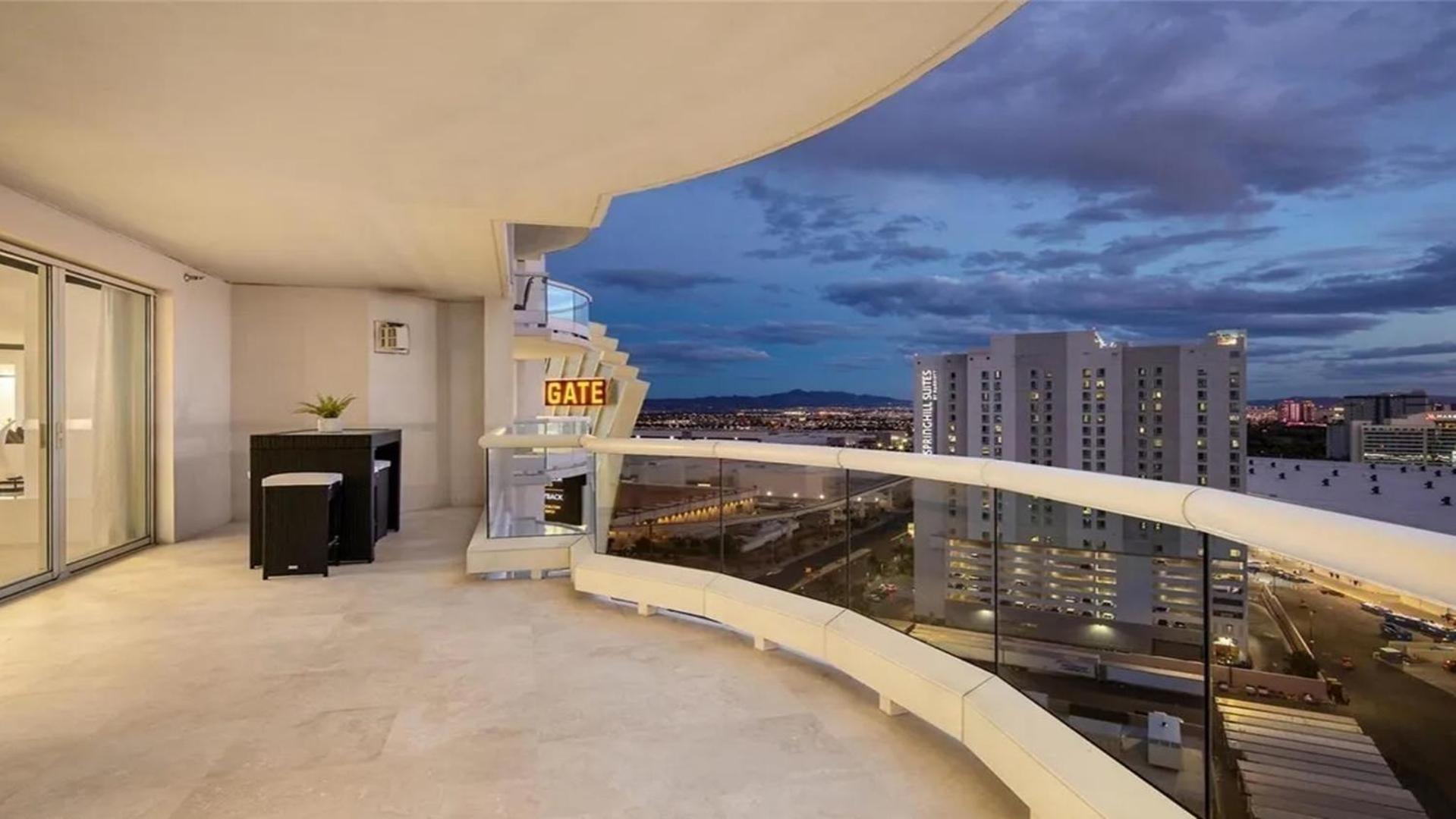 לאס וגאס Stunning Four Bedroom Fully Professionally Remodeled Apartment מראה חיצוני תמונה